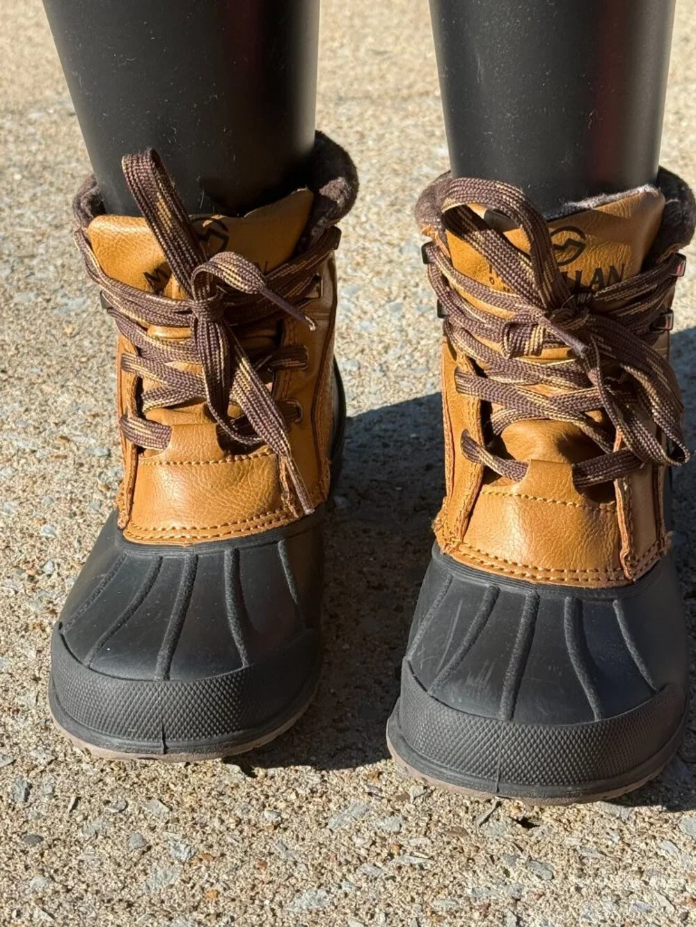 Magellan Outdoors Boys 2D Duck Boots Brown Waterproof Gorpcore Cabin Core 4101